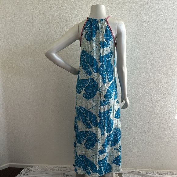 America & Beyond Women Side Slit V Neck Tropical Maxi Dress - Picture 7 of 10
